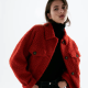 ZARA Double-faced faux shearling jacket 19 995 Ft

A szőrmés "teddy coat" dzsekik és kabátok a 2021-es év legnépszerűbb darabjai voltak - egyszerűen rajongunk értük! 