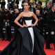 Josephine Skriver topmodell egy különleges Tony Ward ruhát viselt.