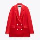 ZARA Oversized double-breasted blazer 19 995 Ft

A meleg tónusok kedvelői idén kevesebb blézer közül válogathatnak, mert a hideg színek kabát/dzseki téren most menőbbek; de ha te mégis ragaszkodsz egy hasonló árnyalathoz, akkor ezt az elegáns szabású piros darabot ajánljuk.
