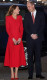 Katalin az eseményre egy 5000 dolláros piros, bokáig érő Catherine Walker kabátot választott a Westminster-apátságban megtartott koncertre, amely teljességgel a karácsonyt idézte élénk színével és masni díszítésével.