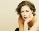 Maura Tierney gyermekkora óta színi pályáról álmodozott, így senkit sem ért meglepetésként, amikor a gimnáziumi tanulmányok befejezése után a New York Egyetemen kezdett először táncot, később pedig drámát tanulni.