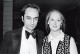 Streep életének első nagy szerelme John Cazale színművész volt, akivel 1978-ban el is jegyezték egymást, ám boldogságuknak a férfi halála vetett véget, ugyanis Cazale még abban az évben elhunyt rákban, így gyermekük sosem született.