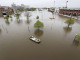Nicolas szerint a jövő évben rengeteg áradásra, maláriára és áramkimaradásokra is számíthatunk globális szinten, de látomása volt arról is, ahogyan az egyik királyi palota vagy elnöki épület a lángok martalékává válik, ami szerinte azokat az embereket szimbolizálja, akik mindenáron változást szeretnének elérni a hatalmi viszonyokat tekintve.