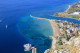 Omis

Omis is kiváló választás lehet azoknak, akik kifejezetten homos strandon szeretnék tölteni a nyaralásukat. Egyik legfelkapottabb strandja a Velika Plaža, ahol a homok finom és aprószemű, a tenger pedig kristálytisztán csillog.