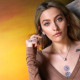 Paris Jackson több területen is kipróbálta magát az elmúlt években: énekelt és színészkedett is, végül azonban modellként találta meg önmagát, szakmájában pedig igen sikeresnek is számít.