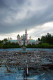 Nara Dreamland, Japán

A Távol-Keleten található Nara Dreamland 1961-ben kezdte fogadni látogatóit, az ötletet pedig kaliforniai Anaheimben található, eredeti Disneyland adta a működtetőknek, hiszen többek között olyan ikonikus elemeket is átvettek a japán verzióban, mint Csipkerózsika kastélya vagy a Jungle River Cruise névre keresztelt hajótúra. Mindemellett a park elrendezése is pontos másolata az eredetinek, sőt, még a bejárat is egy az egyben ugyanaz. A park kezdetben hatalmas népszerűségnek örvendett: évente 1,6 millió látogatót vonzott, ám miután az eredeti Disneyland megnyitotta kaput Japánban is, a Nara Dreamland végleg lehúzhatta a rolót. 2006-ban bezárták, s azóta is várja jobb sorsát.