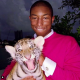 Pharell Williams - A világsztárt háromszor is kirúgták a sajtburgeréről híres kajáldából, mert lusta volt.