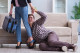 Miután a megcsalás kitudódott, a csalfa nő el is hagyta összetört szívű főhősünket.