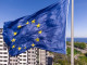Az Európai Bizottság véleménye szerint Magyarország nem lépett fel az EU-n belüli beruházó és állam közötti választottbírósági eljárásra vonatkozó, az Európai Unió Bíróságának ítélkezési gyakorlatában megállapított tilalom megsértése ellen.

Az indokolással ellátott vélemény tárgyát képező jogsértések a magyar állam ellenőrzése alatt álló Mol Nyrt., valamint a Mol által ellenőrzött vállalatok olyan intézkedéseiből erednek, amelyek sértik az Unión belüli, beruházó és állam közötti választottbírósági eljárás tilalmát – tájékoztattak róla.
