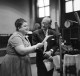 1942-ben Fedák Sári partnereként tűnt fel a Vén diófa című fergeteges sikerű operettben, majd a csúcson mégis szakított a színpadi léttel. Sőt, még a mesterségének is hátat fordított, amikor találkozott Kanyó László vállalatigazgatóval, akivel hamarosan összekötötték az életüket. Fónay Mártának nem volt ínyére a feleségszerep, s végül visszatért a világot jelentő deszkákra. Férjét a második világháborúban besorozták, és hosszú ideig semmilyen hír nem érkezett róla. A színésznő sokáig azt hitte, hitvese a fronton esett el, de 1955-ben - csontsoványan, súlyos betegen, megtörten - mégis hazatért. 