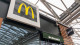 A helyi média értesülései szerint a McDonald's bírósághoz fordult a helyi partnercég ellen, mégpedig az elfogadhatatlan higiéniai körülmények miatt.