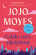 Jojo Moyes: Valaki más cipőjében
(Kiadó: Libri)

Vajon megváltozik az életed, ha valaki más cipőjébe bújsz?
Nisha Cantor a mérhetetlenül gazdag emberek fényűző életét éli egészen addig, míg a férje rá nem un, és ki nem semmizi őt. Nishát azonban nem olyan fából faragták, mint aki könnyen feladja: mindent megtesz, hogy visszaküzdje magát korábbi, csillogó helyzetébe, ám ez korántsem bizonyul olyan egyszerűnek, hisz a cipője sincs meg, ami az imént még a lábán volt...
Sam Kemp ugyanis - élete egyik legborúsabb pillanatában - véletlenül elvitte magával Nisha táskáját. Ám Samnek nemigen van ideje arra, hogy emiatt aggódjon, hiszen éppen azért küzd, hogy önmagát és a családját a felszínen tartsa. Amikor azonban felpróbálja Nisha méregdrága piros magas sarkúját, egyszer csak rádöbben, hogy valaminek változnia kell. És lehet, hogy ez a valami éppen ő maga...