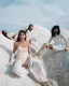 Kollaboráció

A Jacquemus elsöprő népszerűsége természetesen a többi márka figyelmét sem kerülte el. A Nike és a Jacquemus közös kollaborációja 2022 májusában került piacra, az érzéki részletekkel ellátott, sportosan nőies kollekció persze óriási sikernek örvendett. A kezdeti lendületet és a tervező óriási tehetségét látva minden bizonnyal sokat fogunk még hallani erről a márkáról, sőt, talán mi magunk is könnyedén szerelembe esünk majd vele.
