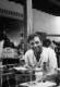 Gregory Ratoff, az első Casino Royale-mozi (1967) producere az ötvenes években két tekintélyes férfi színészt képzelt el Bondként - írja a Collider. Az egyikük Richard Burton volt.