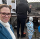 „Tegnapi Medveotthon-kirándulás képekben. Csodajó érzés arra gondolni, hogy egykor agyongyötört medvék milyen nyugodt, és boldog öregkort élhetnek itt!” – írta Szinetár Dóra az Instagram bejegyzéséhez. Több fotót is feltöltött a családi kirándulásról, szóval ne felejtsetek el lapozni!