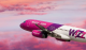 Nincs mese, várja a magyarokat India! A járatok az indiai jóváhagyást követően indulhatnak el a 2025 első negyedévében érkező Airbus A321XLR gépekkel. Az akár nyolcórás utakra is képes gépekből 47 darab áll majd szolgálatba a Wizz Air flottájának részeként az elkövetkező évtizedben.