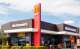 2032-ig minden amerikai étteremben leállítja az önkiszolgáló üdítő-automaták működtetését a McDonald's, mindezt azért, hogy a vásárlók és a személyzet számára is egységesebb élményt garantáljanak, legyen szó McDelivery, drive-thru vagy éttermi fogyasztásról.