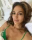 Jennifer Lopez bármennyi sminket is visel, az eredmény mindig természetes, és nem hat túl soknak. Az pedig külön példaértékű, hogy büszkén szokta vállalni természetes arcát is, hiszen ő így is tökéletes.