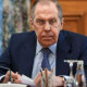 Lavrov azt hangoztatta, hogy az orosz hadsereg az ukránnal ellentétben nem mér csapásokat szándékosan polgári célpontokra. A keddi kramatorszki rakétacsapásról szólva kilátásba helyezte, hogy az orosz erők továbbra is el fogják pusztítani az ukrán hadsereg és a nyugati "zsoldosok" gyülekezési helyeit. Hozzátette, hogy ha Ukrajna civil létesítményeket használ fel ilyen katonai összejövetelekre, az a nemzetközi humanitárius jog megsértése, és háborús bűncselekmény. A Wagner-zendülés belpolitikai következményeire vonatkozó kérdésre azt válaszolta, hogy Oroszország minden zűrzavarból megerősödve került ki. Lavrov szerint azokkal a nyilatkozatokkal, amelyek szerint "megrepedt az orosz hatalom homlokzata", ezért helyes Kijev fegyverszállítmányokkal való támogatása, a kollektív Nyugat vezetői gyakorlatilag elismerték, hogy ők harcolnak Oroszország ellen, nem pedig Ukrajna.