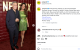 Amal Clooneyt manapság szinte kizárólag a vörös szőnyegen látjuk, ahol elegáns, kifinomult és mindig lehengerlő. Alig egy héttel korábban például a Golden Globe-gálán kápráztatott el mindenkit egy mélyvörös, rafináltan ráncolt Balmain estélyiben, majd az exkluzív afterpartin egy zöld Versace miniruhára váltott, amely tökéletesen kiemelte karcsú alakját. Éppen ezért különösen izgalmas pillanat, amikor ritkán, de végre civilben, hétköznapi öltözékben kapják lencsevégre. Ezek azok a ritka alkalmak, amikor az ember azonnal jegyzetelni kezd fejben, mert pontosan tudja: amit Amal visel, az működni fog a való életben is.