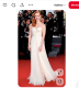 Jessica Chastain

A színésznő ikonikus megjelenésének egyik kulcsa természetesen lenyűgöző vörös haja, amely tökéletesen illeszkedik a klasszikus hollywoodi stílushoz. Gyakran viseli finoman formázott, hullámos frizurában – akárcsak ezen a képen –, ami eleganciát és drámaiságot kölcsönöz az összhatásnak. A sminkje egyszerre kifinomult és visszafogott: matt árnyalatokat használ a szemén és ajkán, mégis életre kel az összkép a haja meleg, vörös tónusainak köszönhetően. Ez a harmónia adja Chastain megjelenésének különleges báját – mintha a klasszikus filmcsillagok fénykorát idézné meg egy modern, letisztult formában.