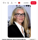 Felicity Huffman pályafutása nem volt mentes a nehézségektől sem. 2019-ben komoly botrányba keveredett, amikor kiderült, hogy pénzért próbált előnyt szerezni lánya egyetemi felvételijén. Az ügy nagy visszhangot váltott ki, és végül pénzbírságot, valamint rövid börtönbüntetést is kapott. A történtek után sokan úgy gondolták, hogy karrierje véget érhet, ám a színésznő idővel visszatért a szakmába. Azóta ismét szerepeket vállal, és nyilvános eseményeken is megjelenik. Ma, 63 évesen is magabiztosan áll a kamerák elé, és bár az idő nyomot hagyott rajta, kisugárzása és jelenléte továbbra is figyelemre méltó.