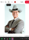 Larry Hagman a Dallas forgatásán híres volt arról, hogy folyamatosan megviccelte kollégáit. A színészek szerint szinte nem telt el úgy nap, hogy ne készült volna valamilyen csínyre Patrick Duffyval közösen. A sorozat egykori Samanthája például később arról beszélt, hogy különösen utálta a csókjeleneteket Hagmannel, mert a színész rendszeresen hagymát evett vagy erős illatú ételeket fogyasztott a felvételek előtt, csak azért, hogy zavarba hozza partnerét.

A stáb ugyanakkor egyáltalán nem haragudott rá emiatt, mert mindenki tudta, hogy Hagman számára a humor oldotta a hosszú forgatási napok feszültségét. Kollégái szerint imádta látni mások reakcióit, és gyakran percekig nevetett saját viccein. Bár kívülről sokan kemény embernek gondolták, a forgatásokon inkább bohókás energiáiról volt ismert. Többen úgy emlékeztek rá vissza, mint arra az emberre, aki mindig képes volt jobb kedvre deríteni az egész stábot, még a legfárasztóbb napokon is.