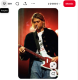 Nirvana

Három Nirvana-tagot kidobtak a Nevermind albumuk megjelenési partijáról, miután spontán kaja csatát robbantottak ki a rendezvényen. A banda nem éppen a visszafogottságáról volt híres, és ez az eset is jól mutatta a rájuk jellemző lázadó, vad viselkedést. Hasonló hangulat jelenik meg a Smells Like Teen Spirit klipjében is, ahol egy iskolai tornateremben játszanak, pomponlányok, kosarasok és egy takarító is feltűnik vödörrel és felmosóval. Ez nem véletlen: Kurt Cobain korábban valóban takarítóként dolgozott az iskolájában, amit nagyon rossz élményként élt meg. Ez az időszak nagy hatással volt rá, és hozzájárult lázadó személyiségéhez amit később a zenéjében is képviselt.