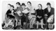 1943-as házasságuk után Oona O'Neillnek és Charlie Chaplinnek nyolc gyermeke született: Geraldine, Michael, Josephine, Victoria, Eugene, Jane, Annette és Christopher. Legidősebb lányuk, Geraldine színésznő lett, és szerepelt az 1992-es Oscar-díjas Chaplin életrajzi filmben. Geraldine lánya, Oona Chaplin, szintén színészi karriert épített.

Oona eközben feladta színészi ambícióit, hogy feleség és anya legyen. Életét Chaplin támogatásának szentelte még akkor is, amikor a férfi egy évtizeddel a házasságuk után komoly botrányt élt át.
