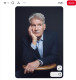Harrison Ford 

Harrison Ford nemcsak a filmvásznon szeret a pilótafülkében ülni – a valóságban is szenvedélyes repülő, saját pilótaengedéllyel. Ám a hollywoodi legenda légi kalandjai nem mindig végződtek simán. 1999-ben Kaliforniában egy helikopterrel zuhant le egy gyakorlórepülés során – bár a gép totálkáros lett, Ford sértetlenül megúszta.

2015-ben már nem volt ilyen szerencsés: egy második világháborús kisgéppel egy golfpályára zuhant, és több csontja is eltört. A következő években is akadtak izzasztó pillanatok: 2017-ben és 2020-ban is túl közel manőverezett más repülőgépekhez leszállás közben, kisebb pánikot okozva a reptéri irányítótornyokban – szerencsére egyik esetből sem lett baj. Volt azonban pozitív példa is: egy alkalommal bajba jutott túrázóknak segített Bell 407-es típusú helikopterével.