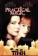 1. Practical Magic – Átkozott boszorkák

Sandra Bullock és Nicole Kidman kultikus boszorkányos filmje szinte minden olyan dolgot kipipál, amiért szeretjük az őszt: van benne mágia, romantika, misztikum, családi történet és rengeteg gyönyörű, meleg tónusú enteriőr. A történet középpontjában Sally és Gillian áll, két testvér, akik egy boszorkánycsaládból származnak, és egész életükben próbálták elkerülni a mágiát. Amikor azonban Gillian párja váratlanul meghal, kénytelenek szembenézni örökségükkel és használni a családi képességeket. A PureWow szerint a film egyszerre hátborzongató, nosztalgikus és kifejezetten kuckózós, ráadásul az őszi színek és a zene is tökéletesen illenek hozzá.