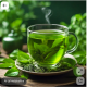 4. A zöld tea és a bogyós gyümölcsök ereje - Ha reggelente képtelen vagy szilárd ételt enni, a tejes-cukros kávé helyett igyál meg egy nagy bögre tiszta zöld teát, és egyél mellé egy marék bogyós gyümölcsöt (málnát, áfonyát, szedret). A zöld teában található epigallocatechin-gallát (EGCG) nevű antioxidáns egy igazi zsírégető csodaszer, amely közvetlenül serkenti a sejtek anyagcseréjét. A bogyós gyümölcsök rendkívül alacsony kalóriatartalom mellett rengeteg polifenolt és rostot tartalmaznak, amelyek gátolják a zsírsejtek növekedését, és frissítő, tiszta energiát adnak a naphoz.