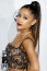 Ariana Grande szinte sosem hajlandó a rajongói közé menni. A maximális idő, amit eltöltött velük eddig, az összesen 15 perc volt. Ariana Grande szinte sosem hajlandó a rajongói közé menni. A maximális idő, amit eltöltött velük eddig, az összesen 15 perc volt.