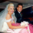 A No Doubt énekesnője, Gwen Stefani 2002-ben mondta ki a boldogító igent Gavin Rossdale-nek. A sztár úgy döntött, nem kér a fehér ruhából, ráadásul nemcsak ő, hanem a násznép is elájult a látványos rózsaszín kreációtól, amit többen is lekoppintottak azóta. A különleges szín nem hozott szerencsét, 2016-ban elváltak.
A No Doubt énekesnője, Gwen Stefani 2002-ben mondta ki a boldogító igent Gavin Rossdale-nek. A sztár úgy döntött, nem kér a fehér ruhából, ráadásul nemcsak ő, hanem a násznép is elájult a látványos rózsaszín kreációtól, amit többen is lekoppintottak azóta. A különleges szín nem hozott szerencsét, 2016-ban elváltak.