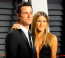 Jennifer Aniston közben úgy tűnt, szintén boldog Justin Theroux mellett Jennifer Aniston közben úgy tűnt, szintén boldog Justin Theroux mellett