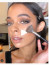 Highlighter ecset: a sminkelésnél fontos, hogy minél inkább a természetességre törekedjünk, ezért az arc bizonyos pontjain vissza kell adnunk a fényességet egy highlighter segítségével. Ezt azonban csupán egy ventilátor lapát formájára hasonlító highlighter ecsettel tudjuk szépen megoldani, ezért erre is szükségünk van.
Highlighter ecset: a sminkelésnél fontos, hogy minél inkább a természetességre törekedjünk, ezért az arc bizonyos pontjain vissza kell adnunk a fényességet egy highlighter segítségével. Ezt azonban csupán egy ventilátor lapát formájára hasonlító highlighter ecsettel tudjuk szépen megoldani, ezért erre is szükségünk van. 