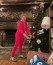 Amy Schumer egy pillanatképet tett közzé magáról, amint karácsonyfát díszít, ám a nadrágja furán gyűrődik, így bevallotta: "Úgy tűnik, egy kis erekcióm van."
Amy Schumer egy pillanatképet tett közzé magáról, amint karácsonyfát díszít, ám a nadrágja furán gyűrődik, így bevallotta: "Úgy tűnik, egy kis erekcióm van."
