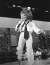 Tina Turner 1984-ben a színpadon, amikor a mom jeans nadrágok a fénykorukat élték.
Tina Turner 1984-ben a színpadon, amikor a mom jeans nadrágok a fénykorukat élték. 