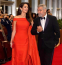 Amal Clooney királynőként ragyogott a férje oldalán a Kennedy Centerben rendezett díjátadón: a gyönyörű ügyvédnő egy piros Valentino estélyit öltött magára, amiben olyan csodásan mutatott, hogy arra nincsenek szavak.
