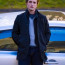 Robert Pattinson, az Alkonyat-filmekkel ismertté vált hollywoodi filmszínész a mai napig nem tette le a forgalmi vizsgát, ennek ellenére mégis rendelkezik saját kocsival, sőt elmondása szerint vezet is. Pedig még a legkönnyebb, legegyszerűbb műveletek végrehajtása is gondot okoz neki - árulta el korábban Ellen DeGeneres showjában.
Robert Pattinson, az Alkonyat-filmekkel ismertté vált hollywoodi filmszínész a mai napig nem tette le a forgalmi vizsgát, ennek ellenére mégis rendelkezik saját kocsival, sőt elmondása szerint vezet is. Pedig még a legkönnyebb, legegyszerűbb műveletek végrehajtása is gondot okoz neki - árulta el korábban Ellen DeGeneres showjában.