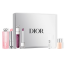 Dior Backstage Xmas Makeup Set sminkszett 27 990 (Douglas)
A Dior 4 sminkterméket hoz össze egy ajándékkészletben az ünnepekre. Válogatott sminkek arcra, szemre és ajakra, tökéletes ajándék szeretteinknek és magunknak egyaránt.
A szett tartalma:
Dior Addict Lip Glow, az elmaradhatatlan Dior ajakbalzsam, 001 Pink színben, mely hidratálja az ajkakat és kiemeli azok természetes színét. Minden bőrszínhez megfelelő. A formula 97%-ban természetes eredetű összetevőket tartalmaz.
Dior Addict Lip Maximizer, a dúsító szilva szájfény a Diortól limitált kiadásban.
Diorshow Maximizer 3D szempillaspirál alapozó szérum, miniatűr. Az ikonikus Dior szempillaspirál-alapozó szérum, amelyet a szempillaspirál előtt kenhet fel a hármas hatás érdekében: volumen, göndörítés és határozottság. Gyapotnektárral dúsított formula, amely segít megvédeni a szempillákat.
Dior Backstage Face & Body Primer, miniatűr. A Dior Backstage arc primer a könnyű hatásért és a matt felületért, amely hosszabb ideig tart az alapozón.
Dior Backstage Xmas Makeup Set sminkszett 27 990 (Douglas)
A Dior 4 sminkterméket hoz össze egy ajándékkészletben az ünnepekre. Válogatott sminkek arcra, szemre és ajakra, tökéletes ajándék szeretteinknek és magunknak egyaránt.
A szett tartalma:
Dior Addict Lip Glow, az elmaradhatatlan Dior ajakbalzsam, 001 Pink színben, mely hidratálja az ajkakat és kiemeli azok természetes színét. Minden bőrszínhez megfelelő. A formula 97%-ban természetes eredetű összetevőket tartalmaz.
Dior Addict Lip Maximizer, a dúsító szilva szájfény a Diortól limitált kiadásban.
Diorshow Maximizer 3D szempillaspirál alapozó szérum, miniatűr. Az ikonikus Dior szempillaspirál-alapozó szérum, amelyet a szempillaspirál előtt kenhet fel a hármas hatás érdekében: volumen, göndörítés és határozottság. Gyapotnektárral dúsított formula, amely segít megvédeni a szempillákat.
Dior Backstage Face & Body Primer, miniatűr. A Dior Backstage arc primer a könnyű hatásért és a matt felületért, amely hosszabb ideig tart az alapozón.