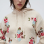 ZARA Embroidered hoodie - limited edition 15 995 Ft
Ez a limitált kiadású felsőrész tökéletes átmenetet képet a kötött pulóverek és a kapucnis melegítőfelsők között. Ideális otthonra, hétköznapokra vagy kötetlen programokra - munkahelyre azért nem ajánljuk. Gyönyörűen festenek rajta az apró kis kék-barna és piros virágok, mindenki meg fogja dicsérni ezt a felsődet!
ZARA Embroidered hoodie - limited edition 15 995 Ft
Ez a limitált kiadású felsőrész tökéletes átmenetet képet a kötött pulóverek és a kapucnis melegítőfelsők között. Ideális otthonra, hétköznapokra vagy kötetlen programokra - munkahelyre azért nem ajánljuk. Gyönyörűen festenek rajta az apró kis kék-barna és piros virágok, mindenki meg fogja dicsérni ezt a felsődet! 