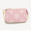 Louis Vuitton Mini Pochette kis tartó 650 €
Louis Vuitton Mini Pochette kis tartó 650 €
