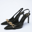 ZARA Leather slingback heel with chain detail 19 995 Ft
ZARA Leather slingback heel with chain detail 19 995 Ft