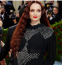 A várandós Sophie Turner is bevállalta ezt a hajtrendet a Met-gálán.
