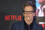 A fényképen Kevin Bacon hollywoodi színészt, az Étkezde (1982), az Egy becsületbeli ügy (1992), a Sleepers - pokoli lecke (1996), a Titokzatos folyó (2003), a Frost/Nixon (2008) és számos más közismert mozi szereplőjét láthattad. Bacont sokszor összetévesztik szintén nagynevű kollégájával, Ethan Hawke-kal. Reméljük, te nem estél ebbe a csapdába!
