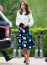 Geometrikus mintájú szoknyák
A geometrikus minták a legunalmasabb alapdarabot is remekül feldobják. Éppen ezért nem véletlen, hogy Katalin és Meghan is gyakran viselnek hasonló darabokat, a különbség csupán annyi, hogy Katalin általában A-vonalú, míg Meghan rendszerint szűkebb darabokat választ. Keress a stílusodhoz leginkább illő, geometrikus mintájú szoknyát, tökéletes alapkelléke lehet nyári, vagy éppen tavaszi ruhatáradnak!
Geometrikus mintájú szoknyák
A geometrikus minták a legunalmasabb alapdarabot is remekül feldobják. Éppen ezért nem véletlen, hogy Katalin és Meghan is gyakran viselnek hasonló darabokat, a különbség csupán annyi, hogy Katalin általában A-vonalú, míg Meghan rendszerint szűkebb darabokat választ. Keress a stílusodhoz leginkább illő, geometrikus mintájú szoknyát, tökéletes alapkelléke lehet nyári, vagy éppen tavaszi ruhatáradnak!