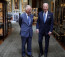 Azt azért feltételezzük, hogy Joe Biden amerikai elnök jelenlétében - akivel nemrégiben személyesen találkozott - III. Károly nem sűrűn vakargatta az orrát - ha csak nem kínozza pollenallergia.
Azt azért feltételezzük, hogy Joe Biden amerikai elnök jelenlétében - akivel nemrégiben személyesen találkozott - III. Károly nem sűrűn vakargatta az orrát - ha csak nem kínozza pollenallergia.