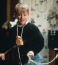 Közben megtalálták a színész gyerekkori hasonmását. Tyler Stringer még azt sem tudta, ki az a Kevin McCallister, amikor a szülővárosában, Whitbyben elkezdték hozzá hasonlítani.
Közben megtalálták a színész gyerekkori hasonmását. Tyler Stringer még azt sem tudta, ki az a Kevin McCallister, amikor a szülővárosában, Whitbyben elkezdték hozzá hasonlítani.
