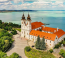 Egyetlen közvetlen járat marad meg Balatonfüred és a fővàros között, az is csak munkaszüneti napokon, ami a Budapest – Székesfehérvár – Veszprém – Balatonfüred – Keszthely vonalon jár és Budapestről 14:15-kor indul.
Egyetlen közvetlen járat marad meg Balatonfüred és a fővàros között, az is csak munkaszüneti napokon, ami a Budapest – Székesfehérvár – Veszprém – Balatonfüred – Keszthely vonalon jár és Budapestről 14:15-kor indul.